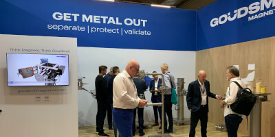 Zájem o řešení magnetické separace byl velký. Kolega Petr Kopecký doplnil tým Goudsmit Magnetics na stánku. 